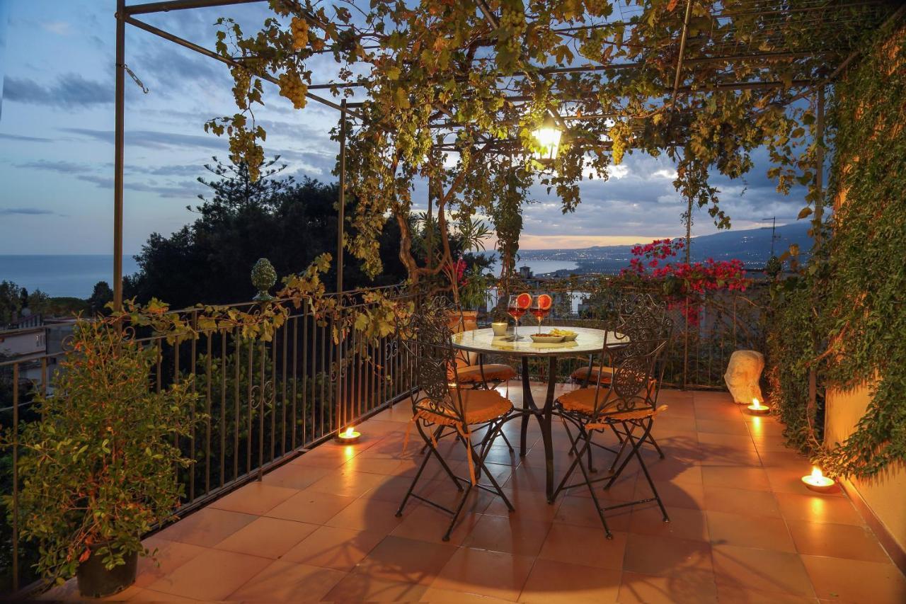 Le Terrazze Del Teatro Greco Vila Taormina Exterior foto